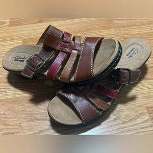 Clarks Women's Sandals with Brown and Red Straps